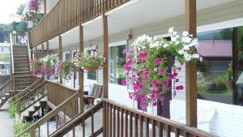 Legacy Inn & Suites Of Lake George Zewnętrze zdjęcie